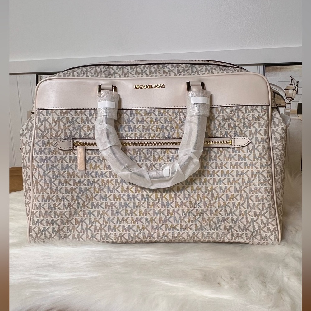 ✨NWT✨ Michael Kors Large Weekender Tote✨